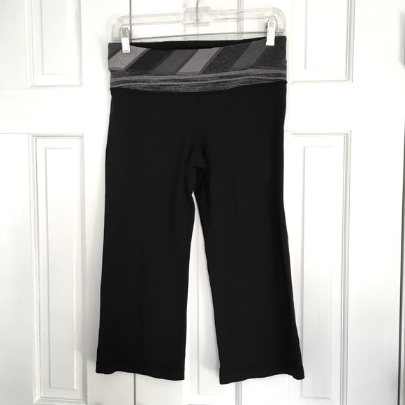 Lululemon Groove Crop Leggings Reversible Size 6 - Picture 7 of 10